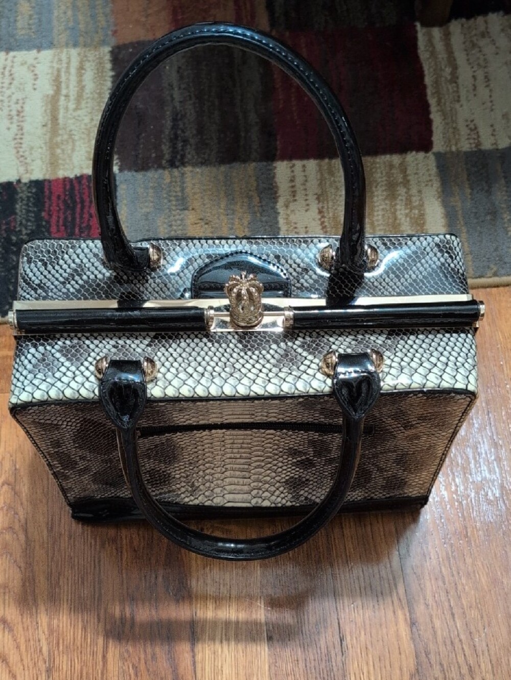 REDUCED AGAIN! UNIQUE Black/Beige Snake-Effect Top-Handle, Metal Frame GORGEOUS! - Picture 3 of 11